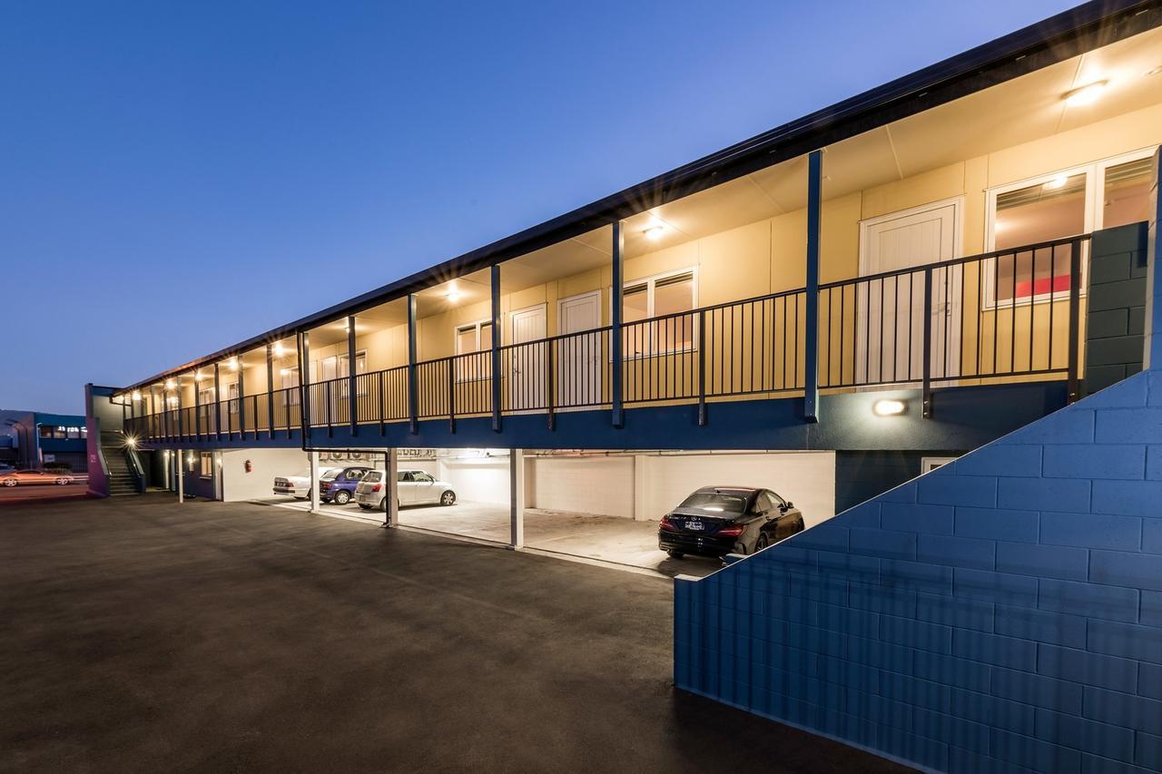 C-Motel Christchurch Exterior photo
